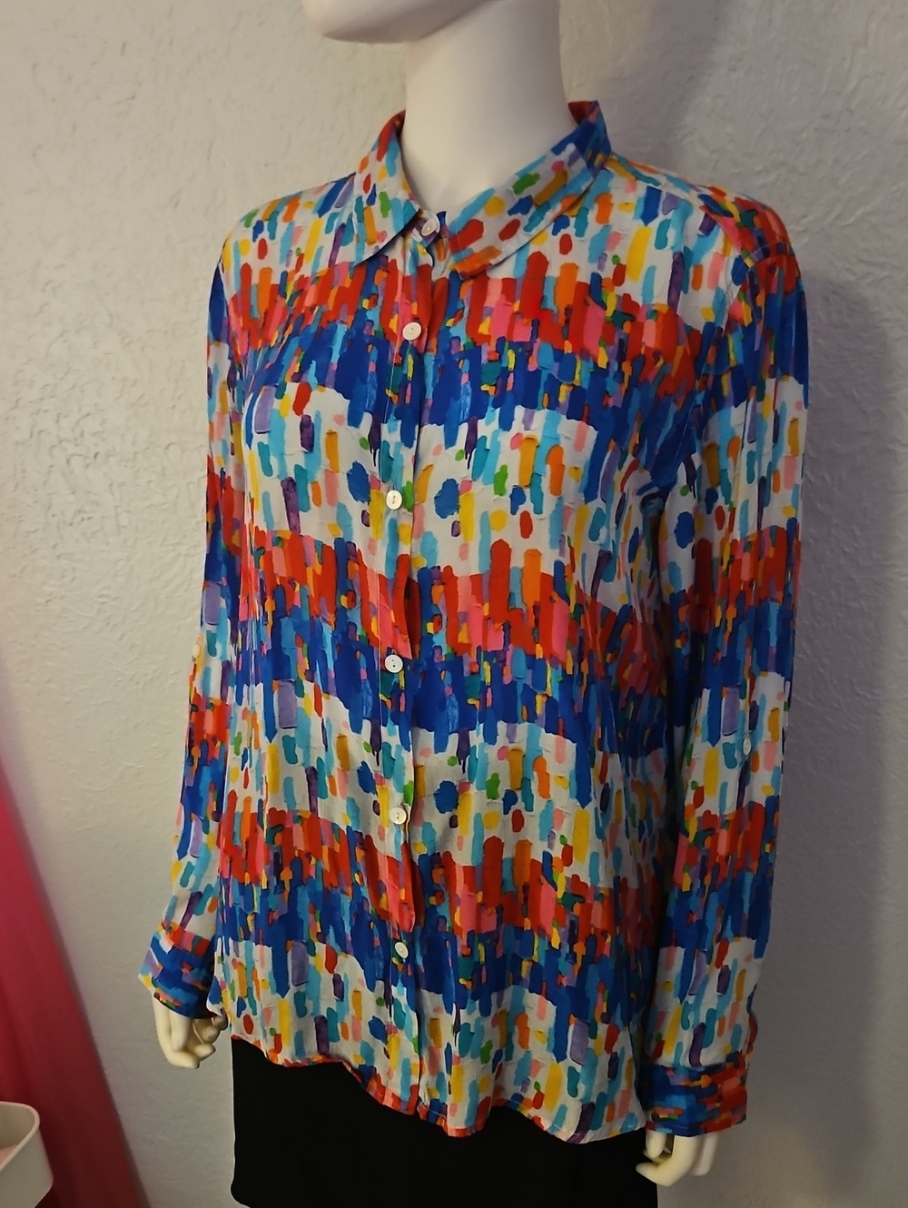 APNY Abstract Multi-Color Button-Front Blouse - Picture 4 of 9